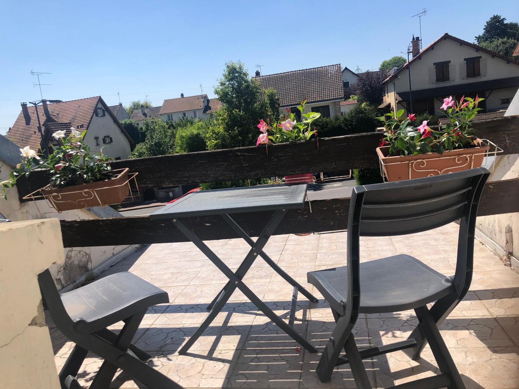 Chelles - Paris - Disneyland Marne La Vallee エクステリア 写真
